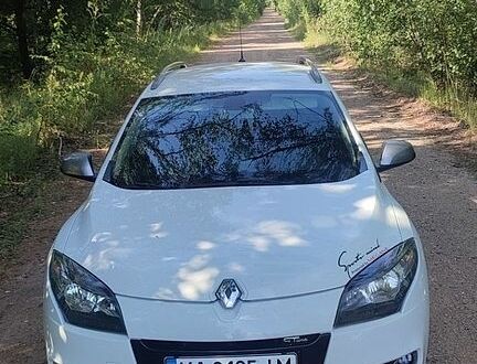 Білий Рено Меган, об'ємом двигуна 1.46 л та пробігом 218 тис. км за 7300 $, фото 1 на Automoto.ua
