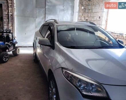 Белый Рено Меган, объемом двигателя 1.5 л и пробегом 270 тыс. км за 7200 $, фото 1 на Automoto.ua