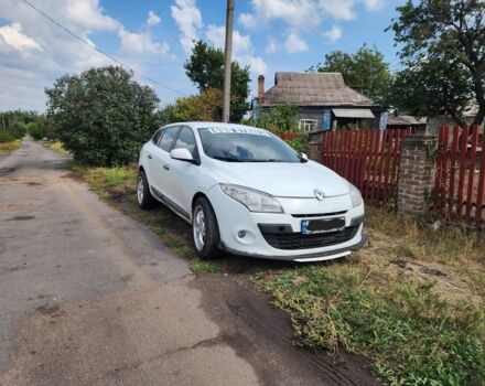 Белый Рено Меган, объемом двигателя 2 л и пробегом 266 тыс. км за 5600 $, фото 1 на Automoto.ua