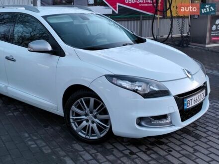 Белый Рено Меган, объемом двигателя 1.46 л и пробегом 285 тыс. км за 8000 $, фото 1 на Automoto.ua