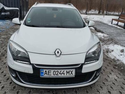 Білий Рено Меган, об'ємом двигуна 1.46 л та пробігом 250 тис. км за 6500 $, фото 1 на Automoto.ua