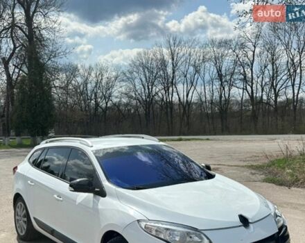 Белый Рено Меган, объемом двигателя 1.5 л и пробегом 370 тыс. км за 7777 $, фото 1 на Automoto.ua