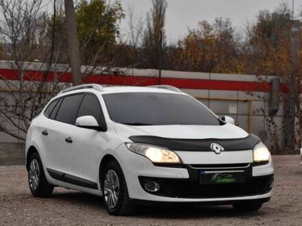 Белый Рено Меган, объемом двигателя 1.5 л и пробегом 231 тыс. км за 6950 $, фото 1 на Automoto.ua