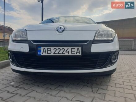 Білий Рено Меган, об'ємом двигуна 1.46 л та пробігом 250 тис. км за 7650 $, фото 1 на Automoto.ua