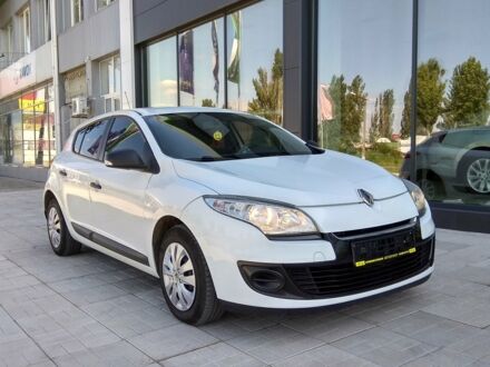 Білий Рено Меган, об'ємом двигуна 15 л та пробігом 179 тис. км за 7990 $, фото 1 на Automoto.ua