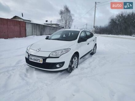 Білий Рено Меган, об'ємом двигуна 1.6 л та пробігом 194 тис. км за 7700 $, фото 1 на Automoto.ua