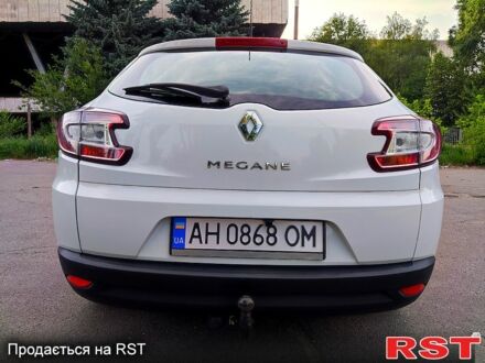 Рено Меган 2012 в Новомосковске на Automoto.ua Белый Рено Меган, объемом двигателя 1.6 л и пробегом 212 тыс. км за 8500 $, фото 1 на Automoto.ua