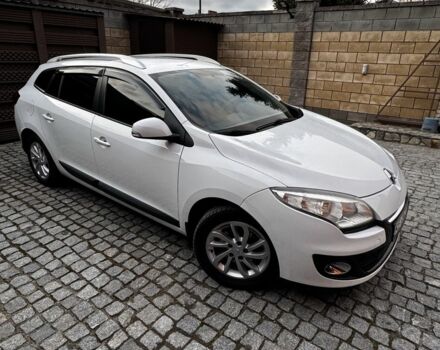 Белый Рено Меган, объемом двигателя 1.5 л и пробегом 243 тыс. км за 8700 $, фото 1 на Automoto.ua