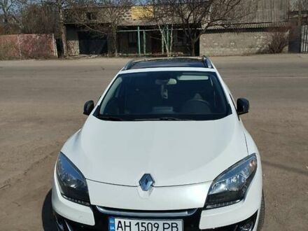 Рено Меган 2012 у Дніпро (Дніпропетровську) на Automoto.ua Білий Рено Меган, об'ємом двигуна 1.5 л та пробігом 225 тис. км за 9500 $, фото 1 на Automoto.ua