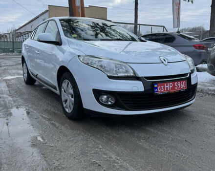 Белый Рено Меган, объемом двигателя 1.5 л и пробегом 230 тыс. км за 7350 $, фото 1 на Automoto.ua