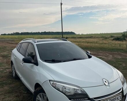 Белый Рено Меган, объемом двигателя 1.46 л и пробегом 290 тыс. км за 7499 $, фото 1 на Automoto.ua
