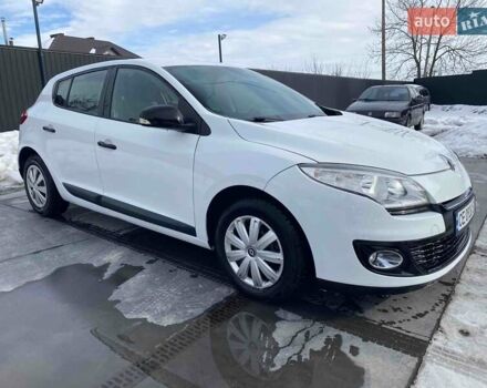 Білий Рено Меган, об'ємом двигуна 1.5 л та пробігом 250 тис. км за 5600 $, фото 1 на Automoto.ua