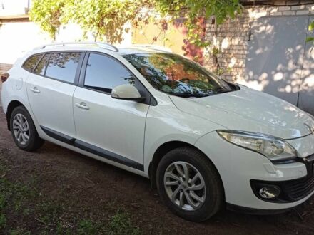 Рено Меган 2013 у Кривому Розі на Automoto.ua Білий Рено Меган, об'ємом двигуна 1.5 л та пробігом 268 тис. км за 8150 $, фото 1 на Automoto.ua