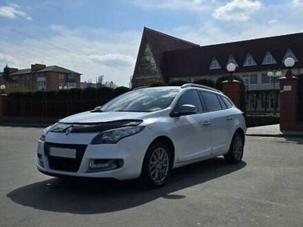 Рено Меган 2013 у Белой Церкве на Automoto.ua Білий Рено Меган, об'ємом двигуна 1.5 л та пробігом 264 тис. км за 7100 $, фото 1 на Automoto.ua