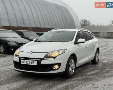 Белый Рено Меган, объемом двигателя 1.6 л и пробегом 153 тыс. км за 9300 $, фото 1 на Automoto.ua