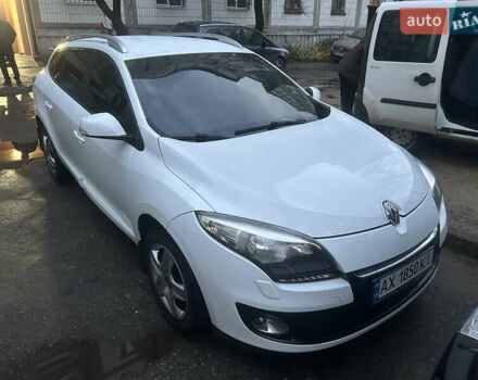 Белый Рено Меган, объемом двигателя 1.46 л и пробегом 175 тыс. км за 6500 $, фото 1 на Automoto.ua