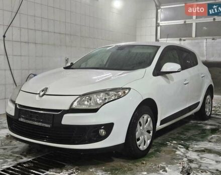 Білий Рено Меган, об'ємом двигуна 1.46 л та пробігом 325 тис. км за 5750 $, фото 1 на Automoto.ua