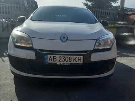 Белый Рено Меган, объемом двигателя 1.6 л и пробегом 179 тыс. км за 7000 $, фото 1 на Automoto.ua