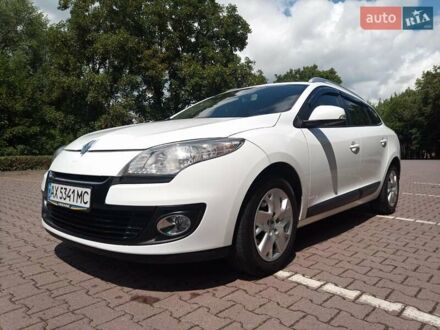 Рено Меган 2013 в Львове на Automoto.ua Белый Рено Меган, объемом двигателя 1.46 л и пробегом 236 тыс. км за 6999 $, фото 1 на Automoto.ua