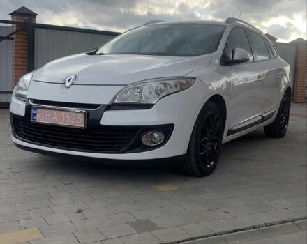 Рено Меган 2013 в Локачи на Automoto.ua Белый Рено Меган, объемом двигателя 1.5 л и пробегом 290 тыс. км за 7500 $, фото 1 на Automoto.ua