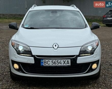 Белый Рено Меган, объемом двигателя 1.6 л и пробегом 255 тыс. км за 8900 $, фото 1 на Automoto.ua