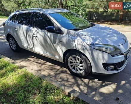 Белый Рено Меган, объемом двигателя 1.46 л и пробегом 241 тыс. км за 7500 $, фото 1 на Automoto.ua