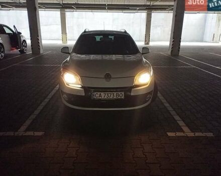 Білий Рено Меган, об'ємом двигуна 1.5 л та пробігом 300 тис. км за 7100 $, фото 1 на Automoto.ua