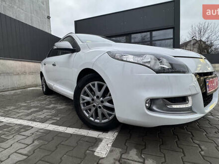 Белый Рено Меган, объемом двигателя 1.5 л и пробегом 241 тыс. км за 10200 $, фото 1 на Automoto.ua