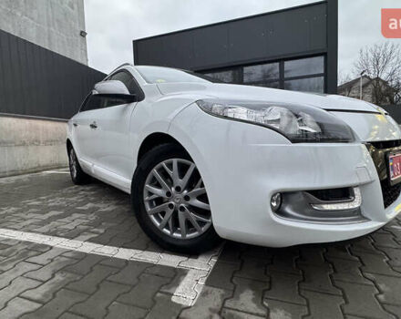 Белый Рено Меган, объемом двигателя 1.5 л и пробегом 241 тыс. км за 10200 $, фото 1 на Automoto.ua