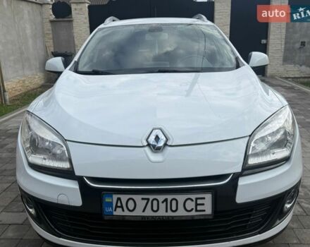 Белый Рено Меган, объемом двигателя 1.6 л и пробегом 267 тыс. км за 6800 $, фото 1 на Automoto.ua
