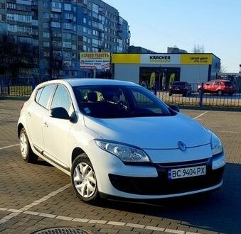 Білий Рено Меган, об'ємом двигуна 1.46 л та пробігом 190 тис. км за 6799 $, фото 1 на Automoto.ua