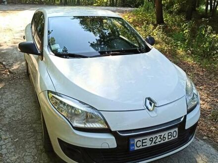 Белый Рено Меган, объемом двигателя 1.5 л и пробегом 156 тыс. км за 7000 $, фото 1 на Automoto.ua
