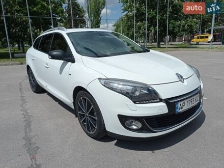 Белый Рено Меган, объемом двигателя 1.6 л и пробегом 220 тыс. км за 7600 $, фото 1 на Automoto.ua