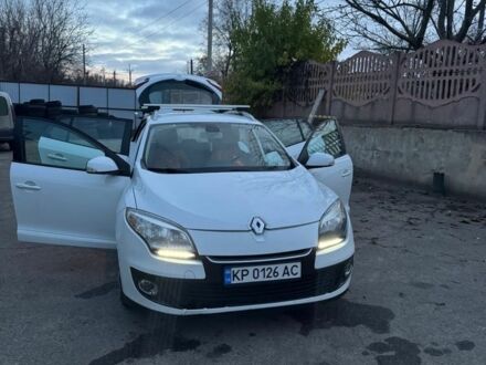 Белый Рено Меган, объемом двигателя 1.5 л и пробегом 300 тыс. км за 7999 $, фото 1 на Automoto.ua