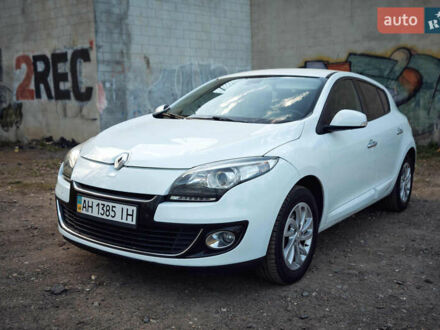 Рено Меган 2013 в Киеве на Automoto.ua Белый Рено Меган, объемом двигателя 1.5 л и пробегом 329 тыс. км за 7700 $, фото 1 на Automoto.ua