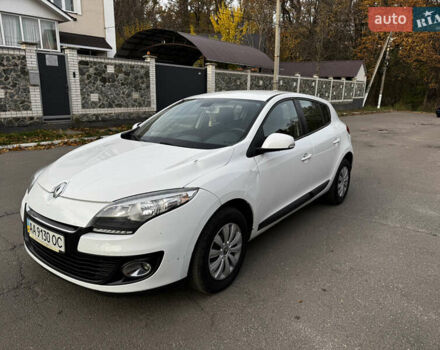 Білий Рено Меган, об'ємом двигуна 1.46 л та пробігом 175 тис. км за 6500 $, фото 1 на Automoto.ua