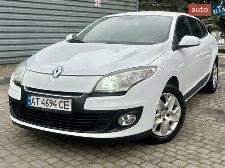 Білий Рено Меган, об'ємом двигуна 1.46 л та пробігом 223 тис. км за 6750 $, фото 1 на Automoto.ua