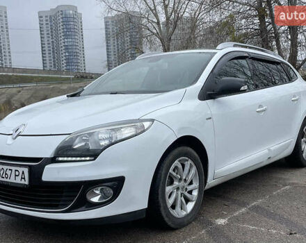 Белый Рено Меган, объемом двигателя 1.46 л и пробегом 305 тыс. км за 8500 $, фото 1 на Automoto.ua