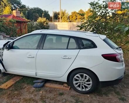 Белый Рено Меган, объемом двигателя 1.46 л и пробегом 267 тыс. км за 2600 $, фото 1 на Automoto.ua