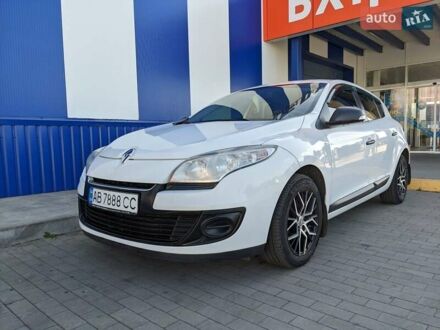 Рено Меган 2013 в Виннице на Automoto.ua Белый Рено Меган, объемом двигателя 1.46 л и пробегом 239 тыс. км за 7499 $, фото 1 на Automoto.ua