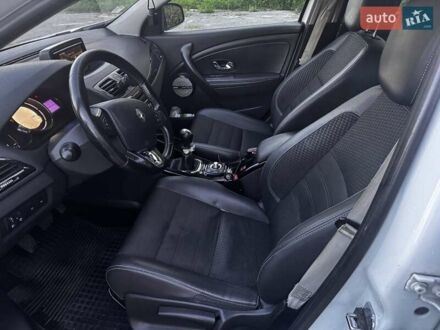 Белый Рено Меган, объемом двигателя 1.5 л и пробегом 246 тыс. км за 10000 $, фото 1 на Automoto.ua