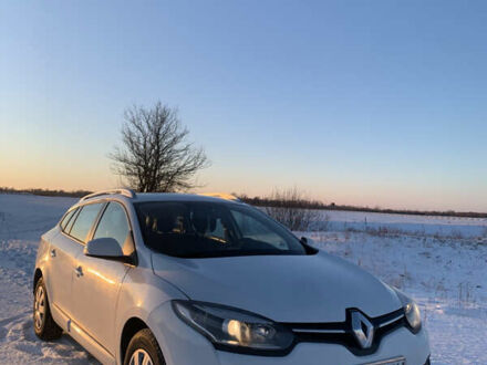 Белый Рено Меган, объемом двигателя 1.46 л и пробегом 228 тыс. км за 7500 $, фото 1 на Automoto.ua