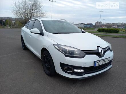 Рено Меган 2014 в Кривом Роге на Automoto.ua Белый Рено Меган, объемом двигателя 1.5 л и пробегом 210 тыс. км за 9300 $, фото 1 на Automoto.ua