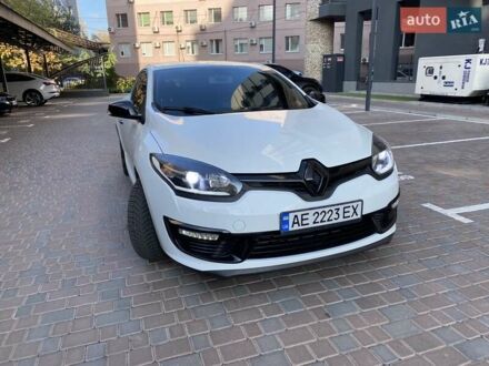 Рено Меган 2014 в Днепре (Днепропетровске) на Automoto.ua Белый Рено Меган, объемом двигателя 1.5 л и пробегом 190 тыс. км за 10900 $, фото 1 на Automoto.ua