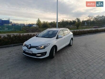 Рено Меган 2014 в Стрые на Automoto.ua Белый Рено Меган, объемом двигателя 1.6 л и пробегом 227 тыс. км за 8300 $, фото 1 на Automoto.ua