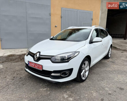 Рено Меган 2014 в Виннице на Automoto.ua Белый Рено Меган, объемом двигателя 1.5 л и пробегом 225 тыс. км за 9850 $, фото 1 на Automoto.ua
