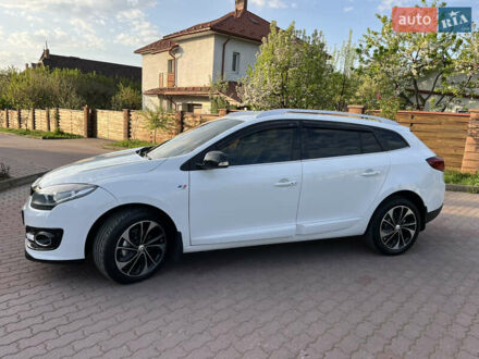 Рено Меган 2015 в Черновцах на Automoto.ua Белый Рено Меган, объемом двигателя 1.6 л и пробегом 235 тыс. км за 9650 $, фото 1 на Automoto.ua