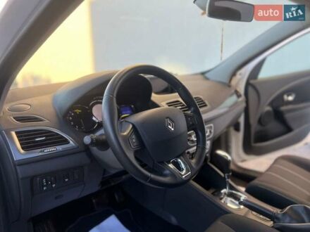 Белый Рено Меган, объемом двигателя 1.5 л и пробегом 190 тыс. км за 9100 $, фото 1 на Automoto.ua