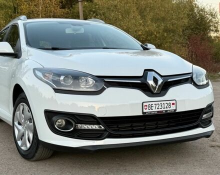 Белый Рено Меган, объемом двигателя 1.5 л и пробегом 250 тыс. км за 8150 $, фото 1 на Automoto.ua