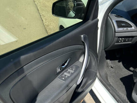 Белый Рено Меган, объемом двигателя 1.5 л и пробегом 290 тыс. км за 8799 $, фото 1 на Automoto.ua